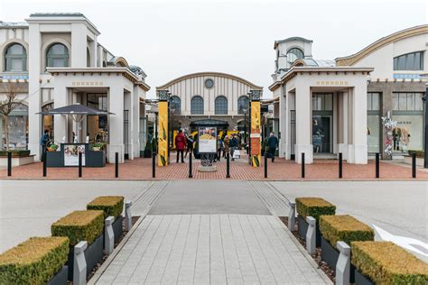 Ingolstadt village shopping centre